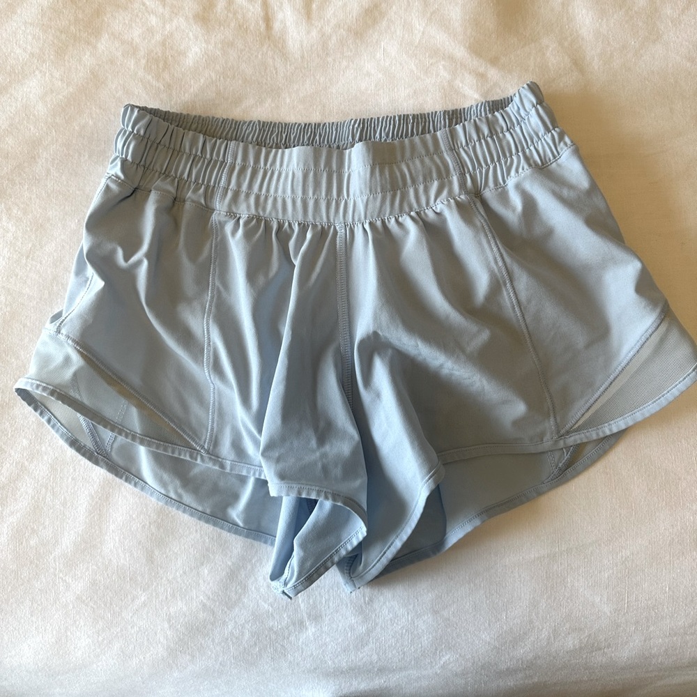 2.5 inch Hotty Hot low rise Lululemon shorts